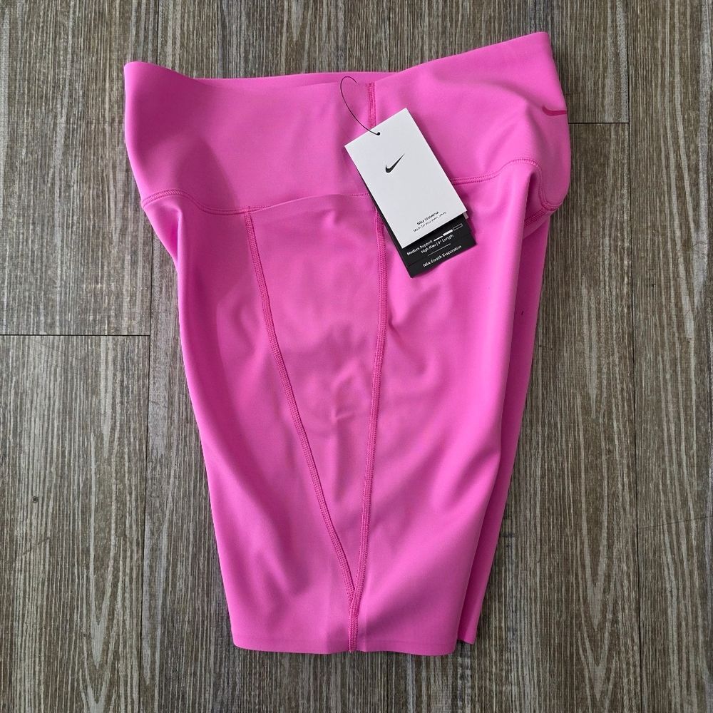 Nike Universa Women's High-Waisted 8" Biker Gym Shorts Seamless Front Pink M New - Picture 8 of 15